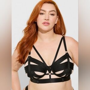 Cut Out Strappy Longline Bra